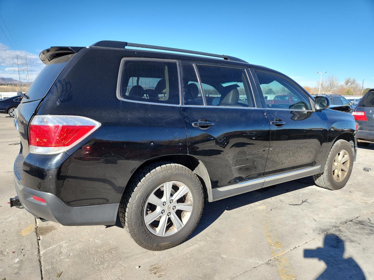 Toyota Highlander Base Image 2