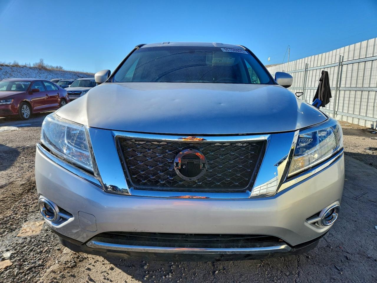 Nissan Pathfinder S Image 4