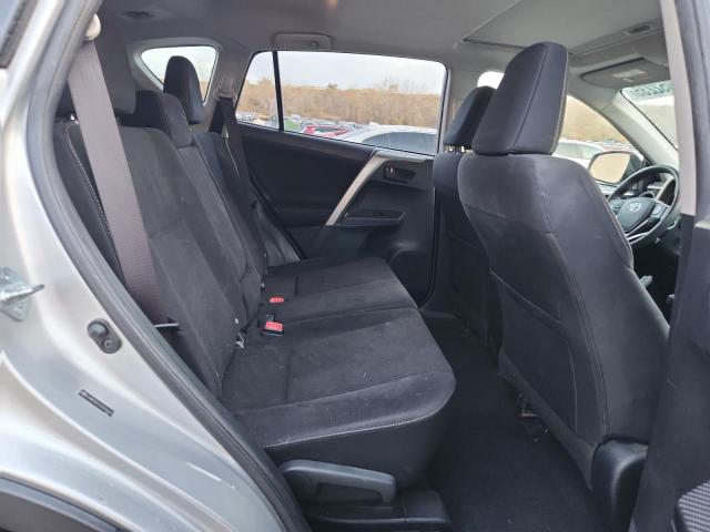 Toyota RAV4 Xle Image 12