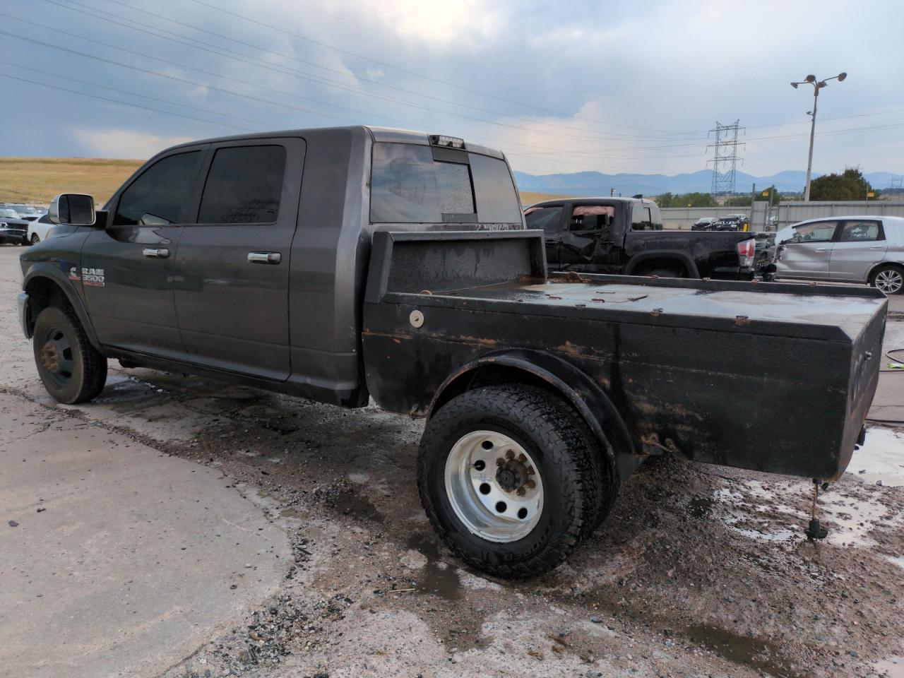 Ram 3500 Laramie Image 2