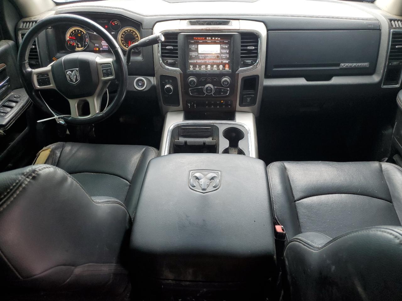Ram 3500 Laramie Image 8