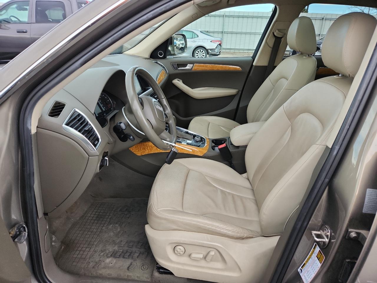 Audi Q5 3.2 Image 12