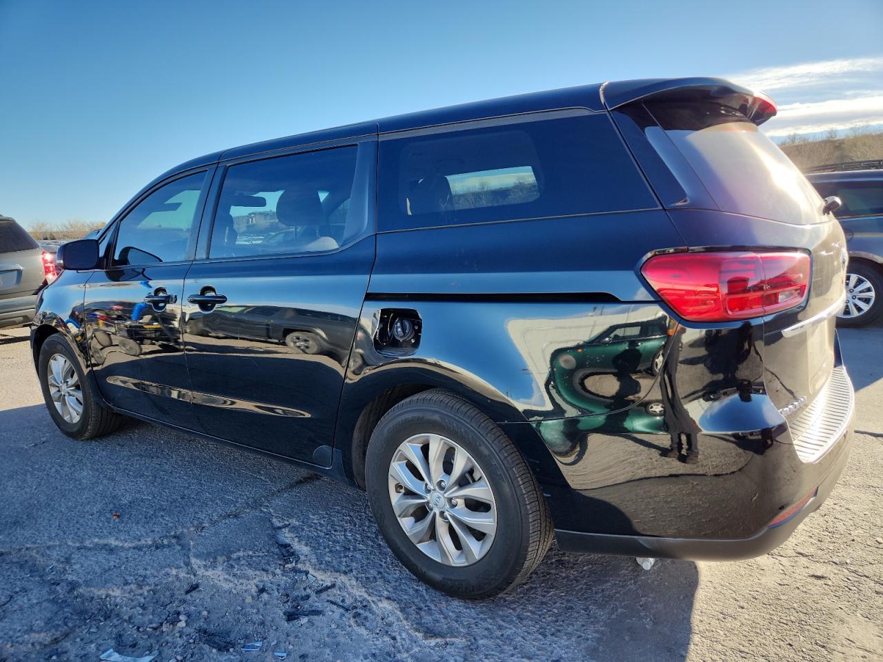 Kia Sedona Lx Image 5