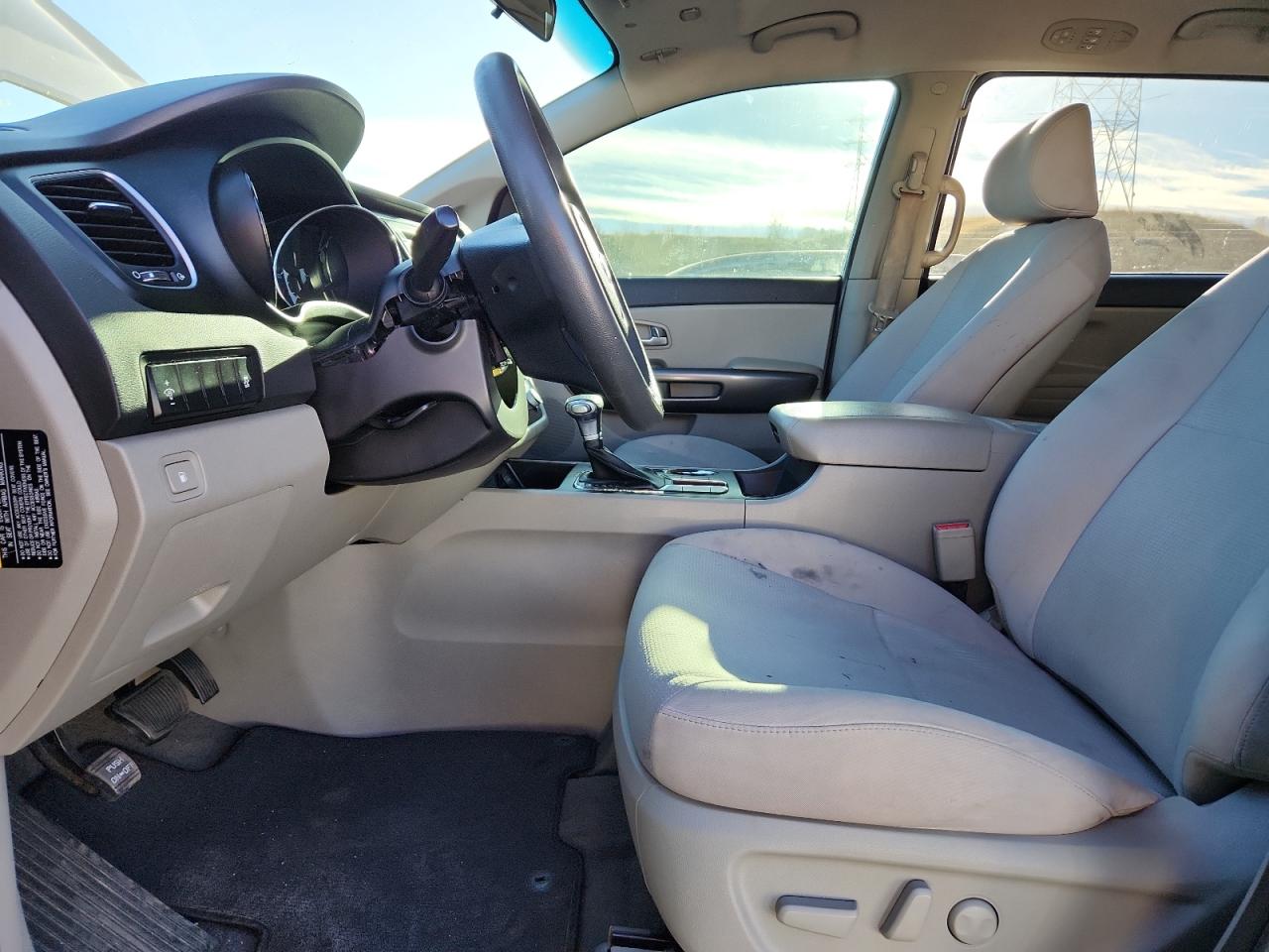 Kia Sedona Lx Image 7