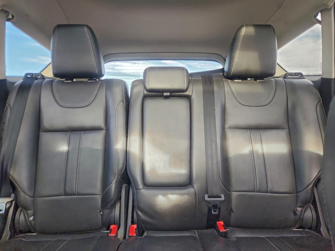 Ford Escape Titanium Image 7