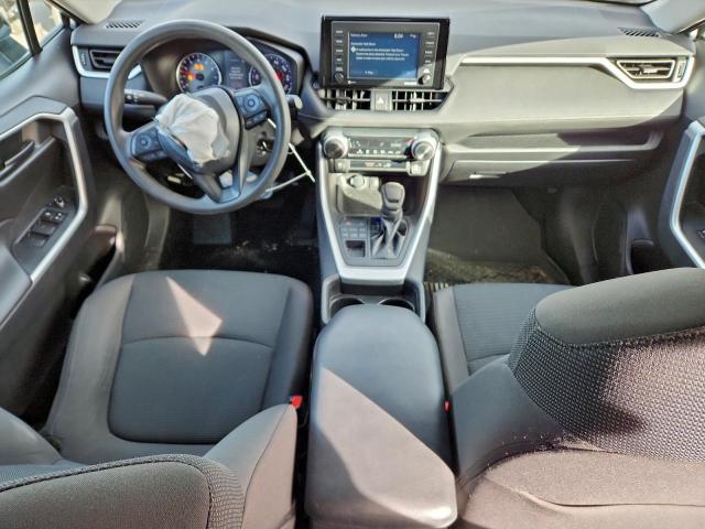 Toyota RAV4 Le Image 7