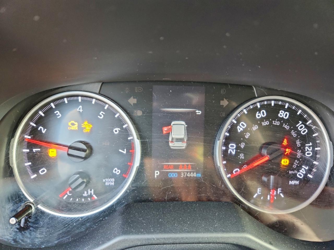 Toyota RAV4 Le Image 10