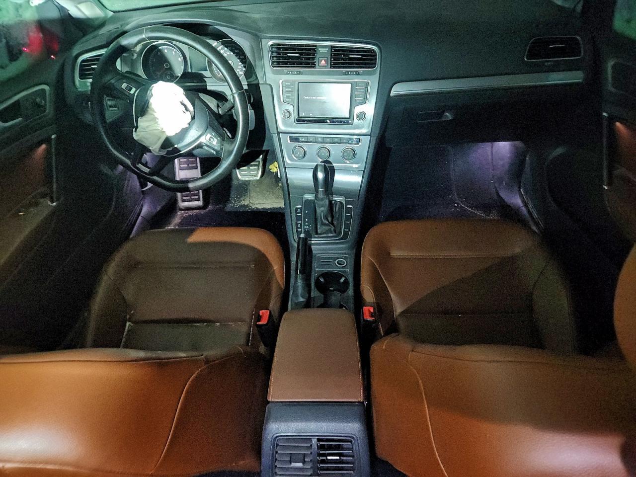 Volkswagen Golf S Image 12