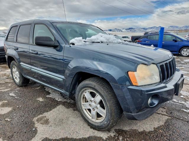 Jeep Grand Cherokee Laredo Image 2