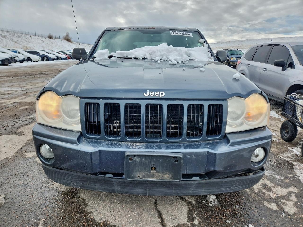 Jeep Grand Cherokee Laredo Image 3