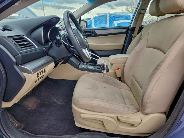 Subaru Legacy 2.5i Image 6