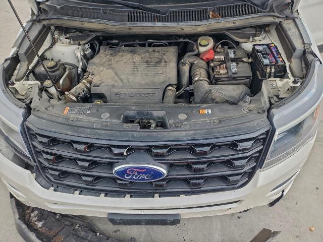 Ford Explorer Sport Image 5