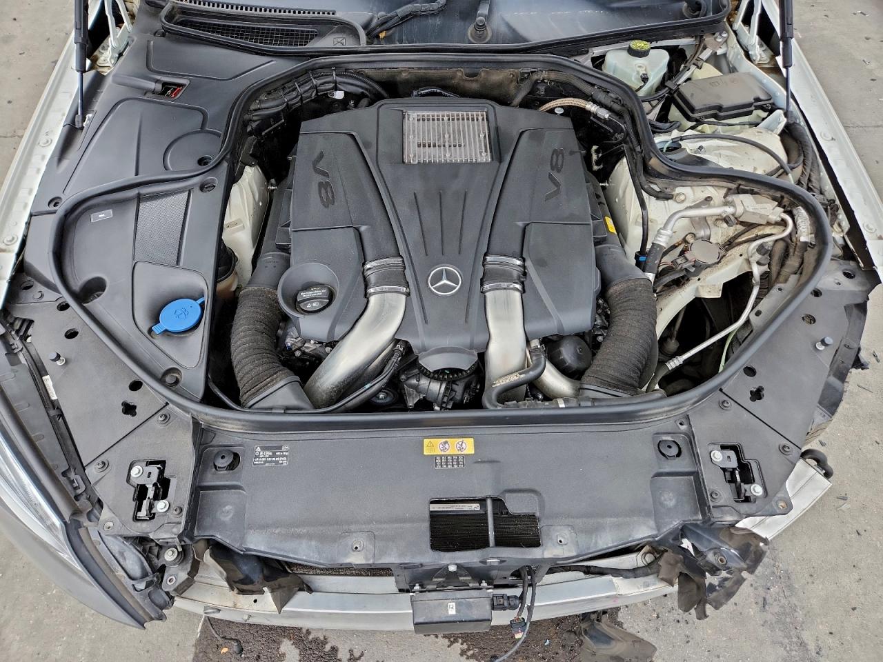 Mercedes-Benz S-Class 550 4matic Image 8