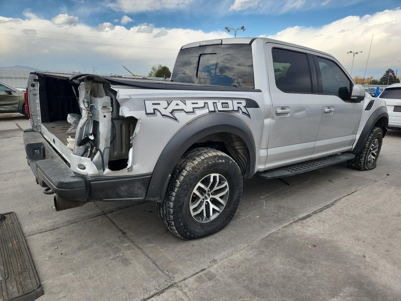 Ford F-150 Raptor Image 5