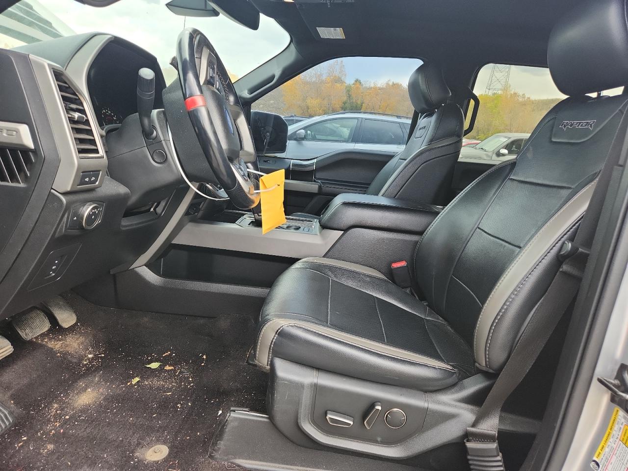 Ford F-150 Raptor Image 4