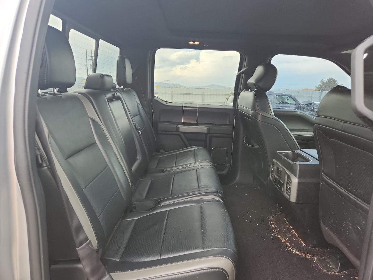 Ford F-150 Raptor Image 9