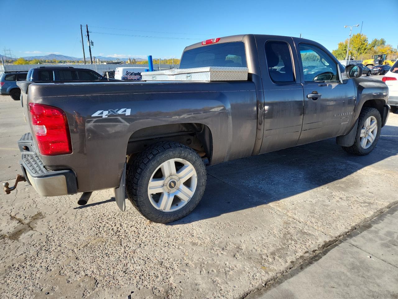 Chevrolet Silverado K1500 Image 4