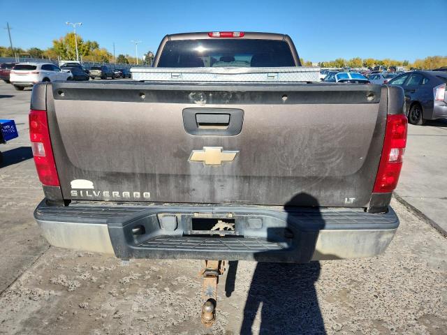 Chevrolet Silverado K1500 Image 3