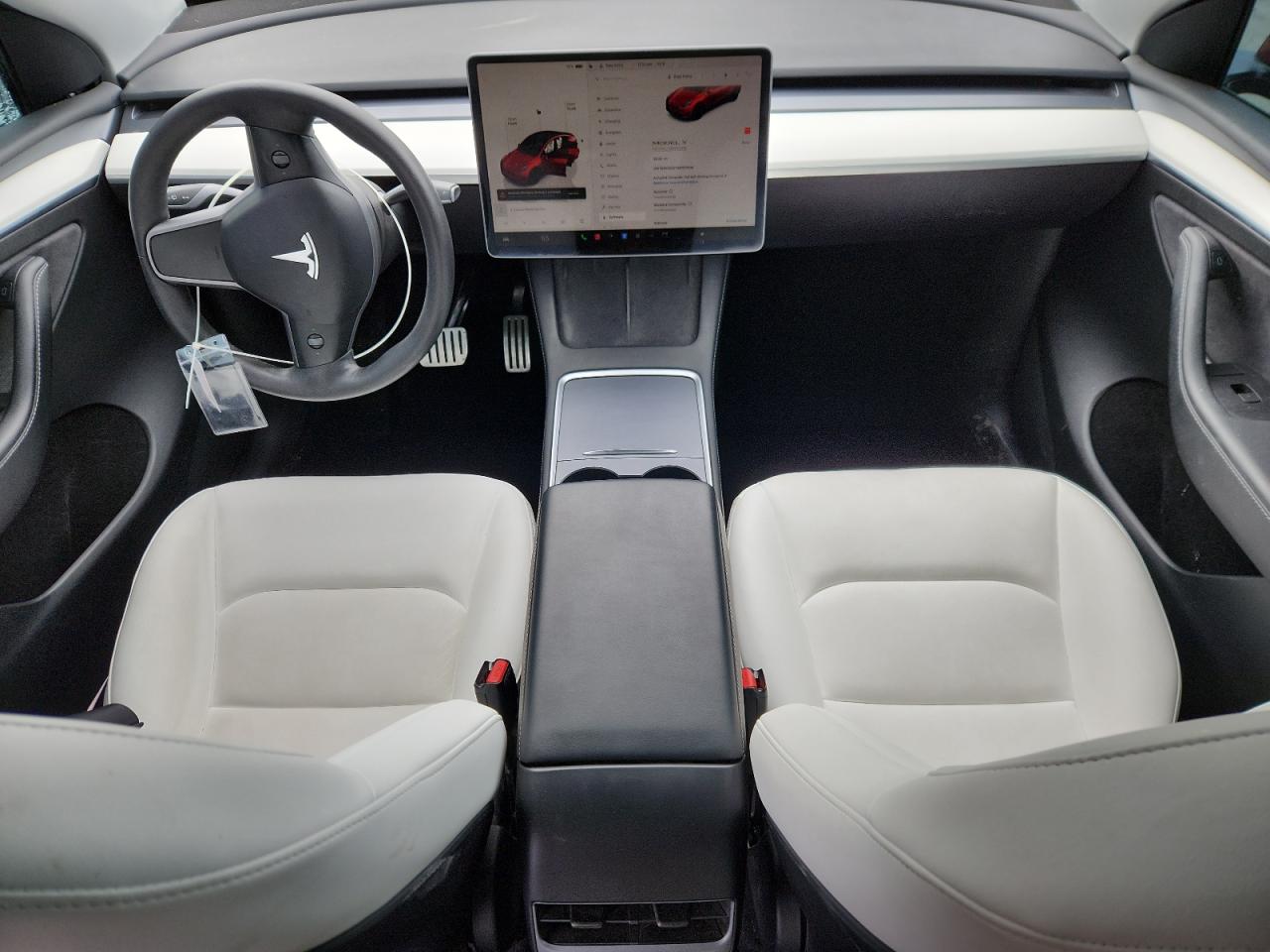 Tesla Model Y Image 2
