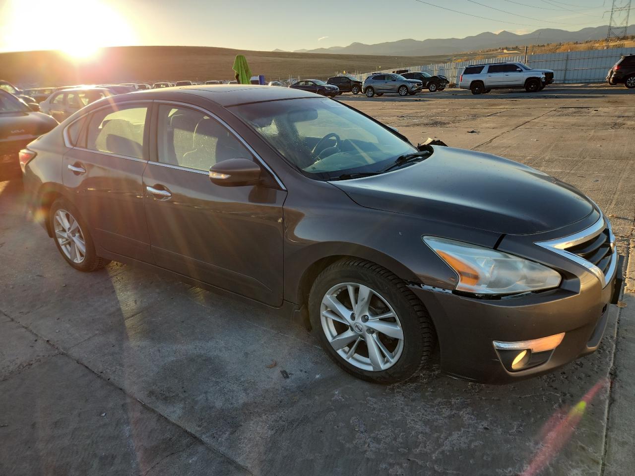 Nissan Altima 2.5 Image 2