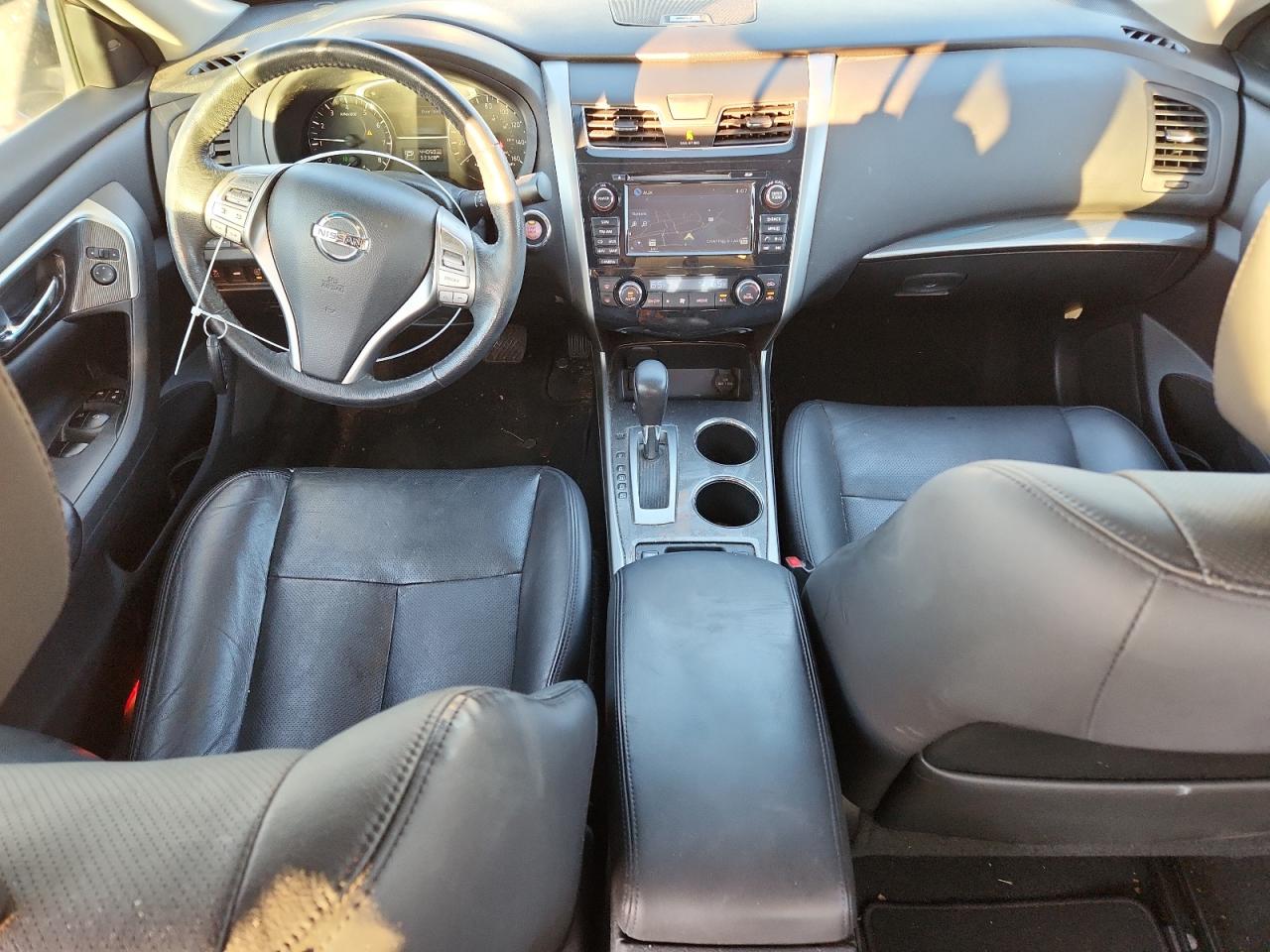 Nissan Altima 2.5 Image 11