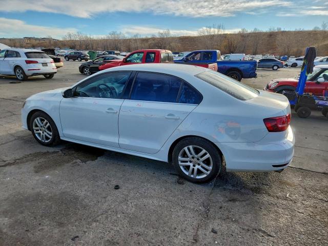 Volkswagen Jetta S Image 6