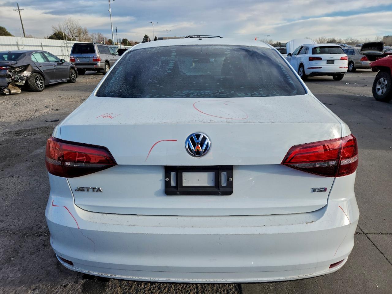 Volkswagen Jetta S Image 8