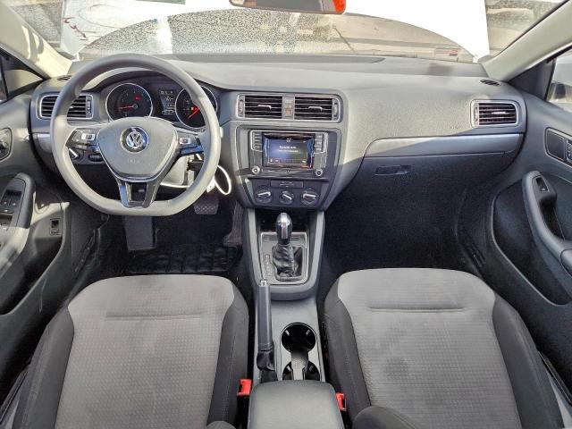 Volkswagen Jetta S Image 10