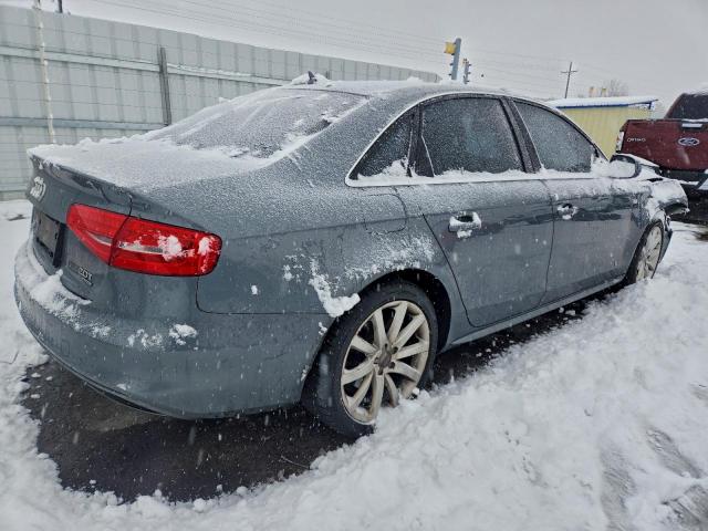 Audi A4 Premium Image 8