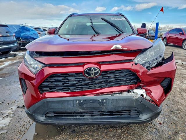 Toyota RAV4 Le Image 2