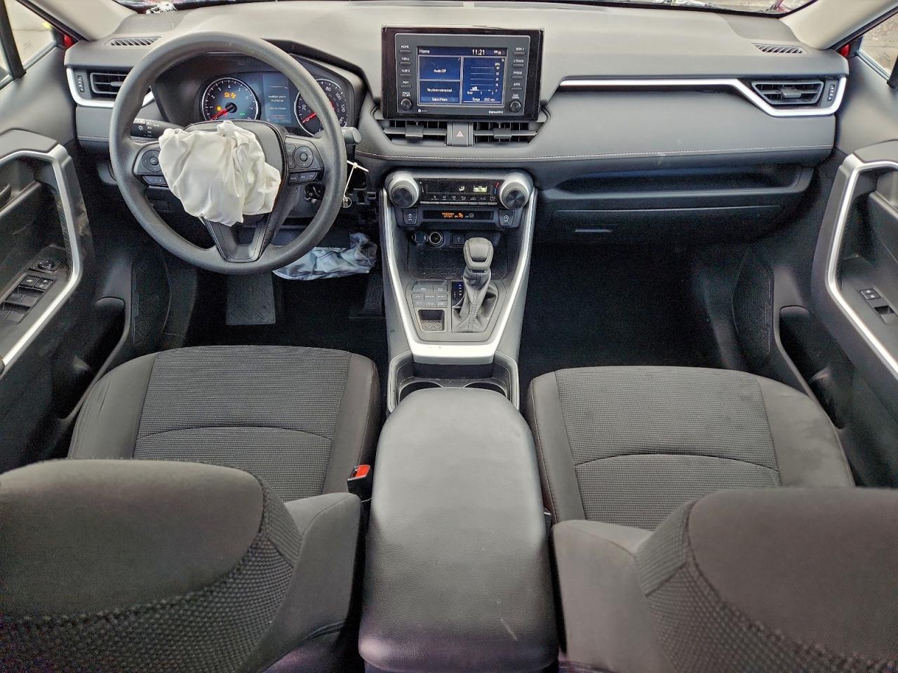 Toyota RAV4 Le Image 7