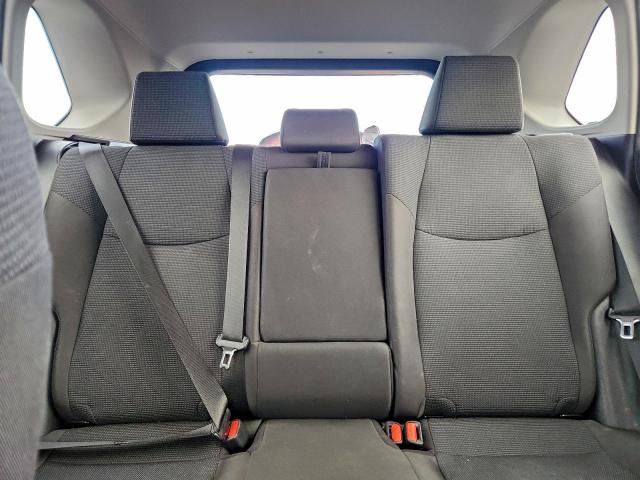 Toyota RAV4 Le Image 12