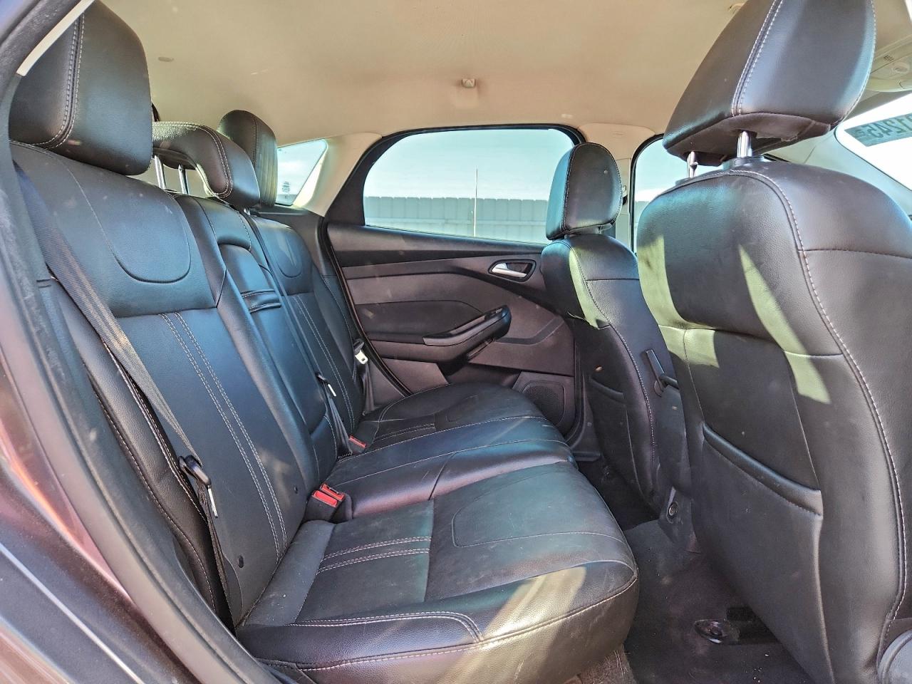 Ford Focus Titanium Image 11