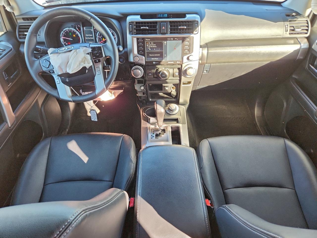 Toyota 4Runner Sr5 Premium Image 5