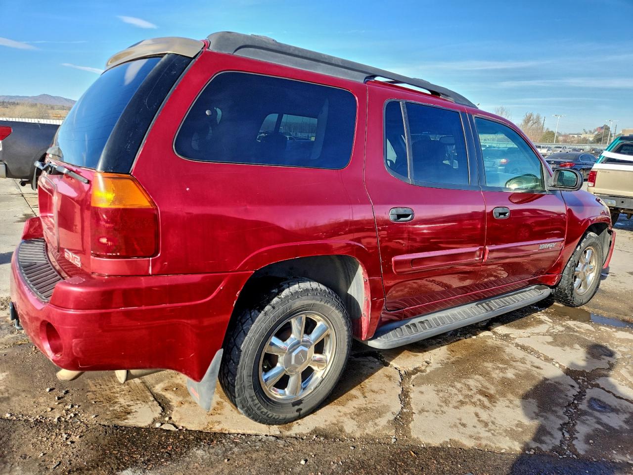 GMC Envoy Xl Image 14