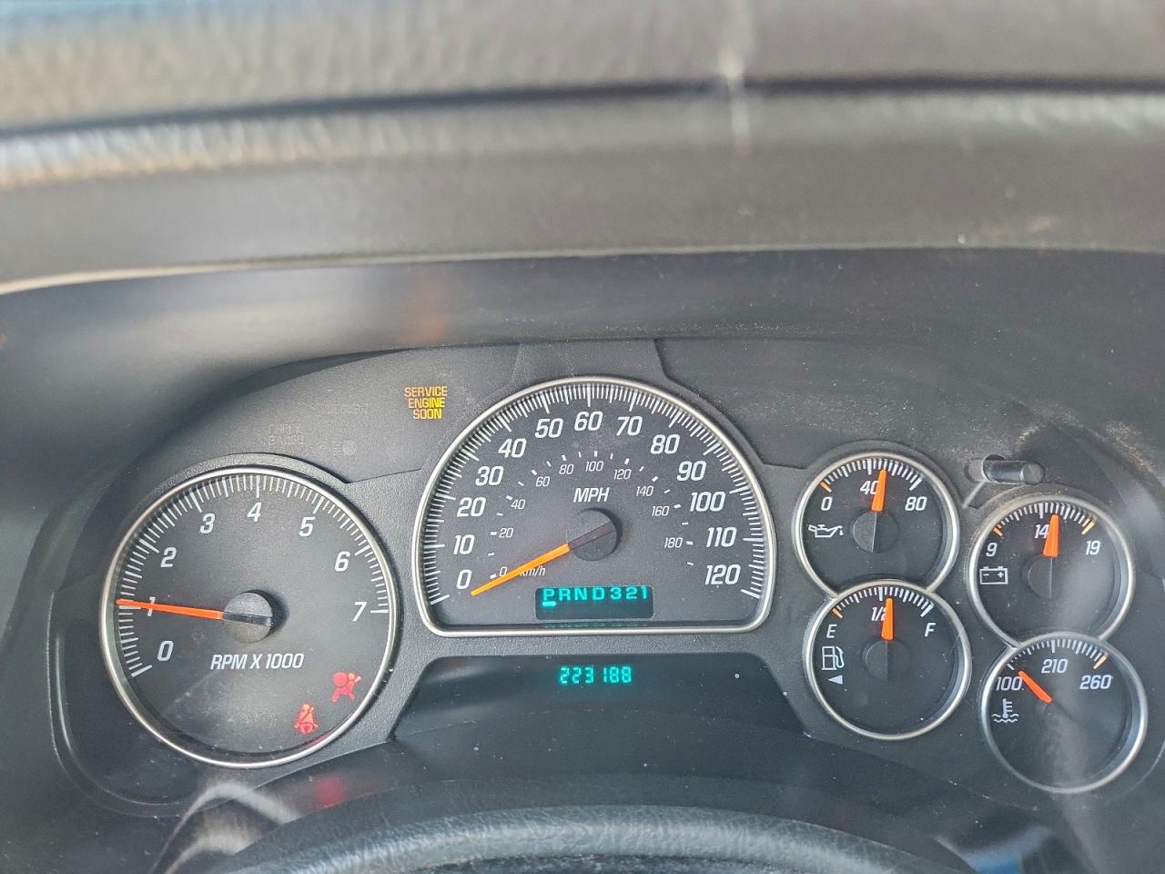 GMC Envoy Xl Image 7