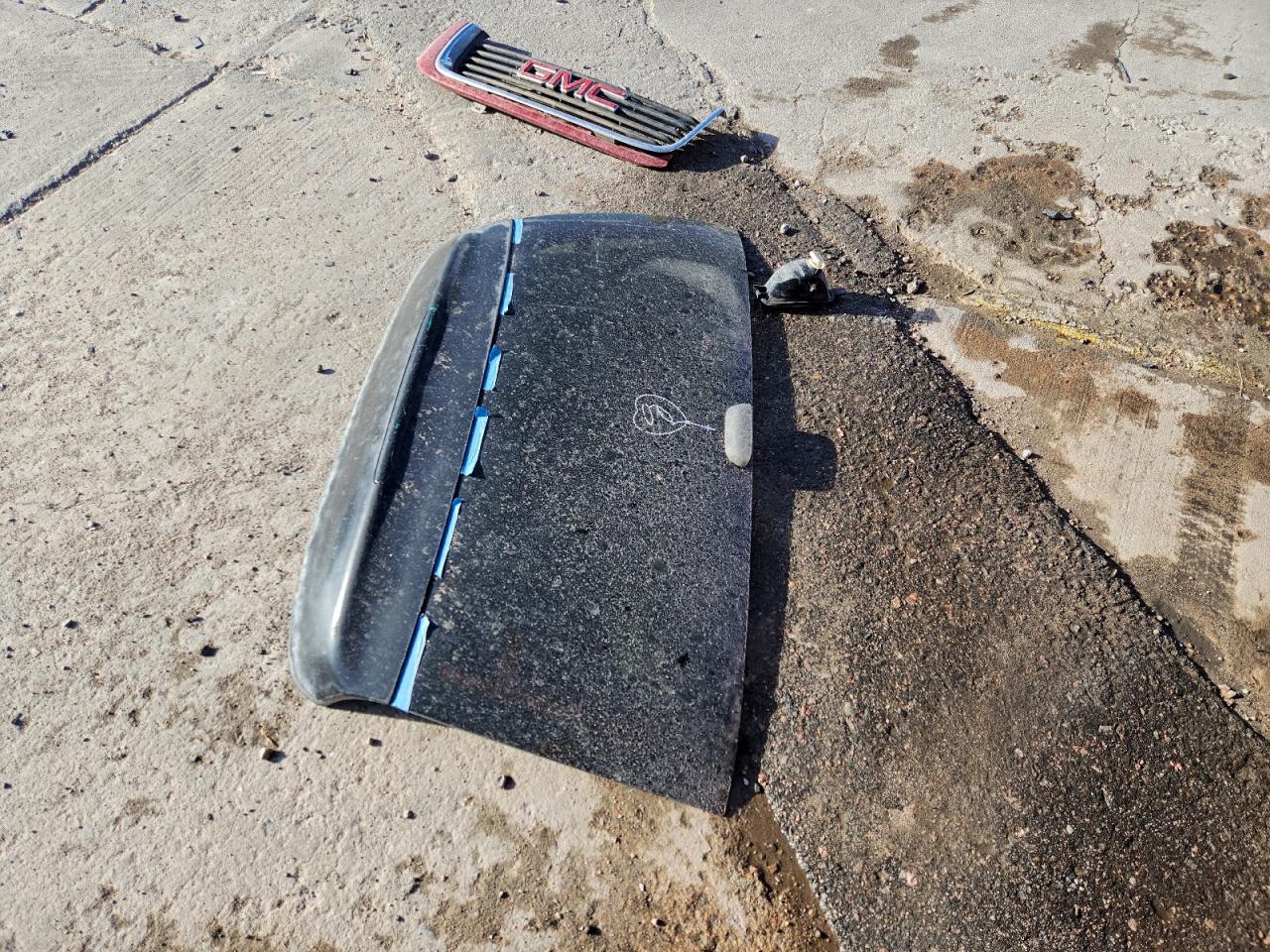 GMC Envoy Xl Image 2