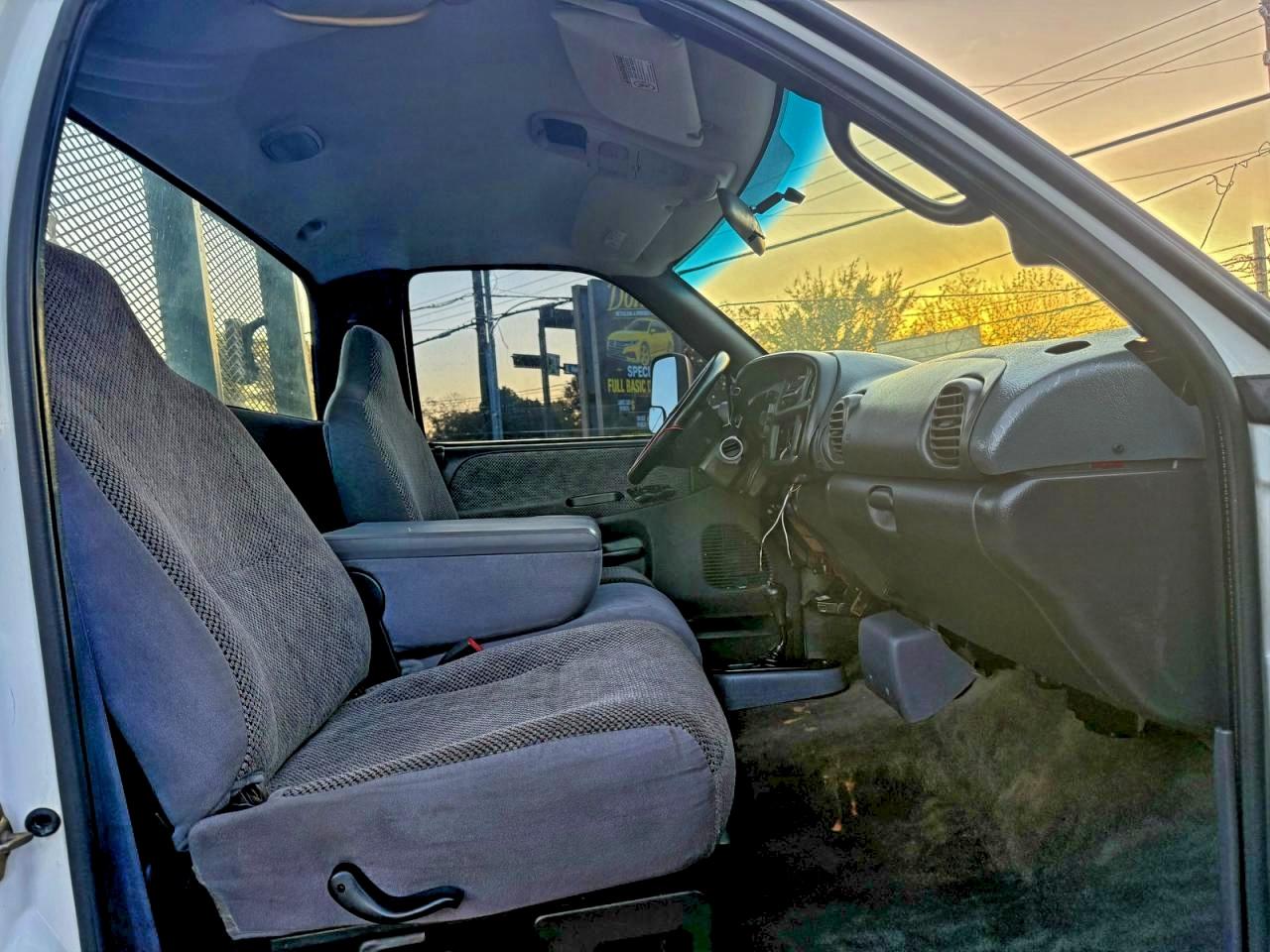 Dodge Ram 3500 Image 8