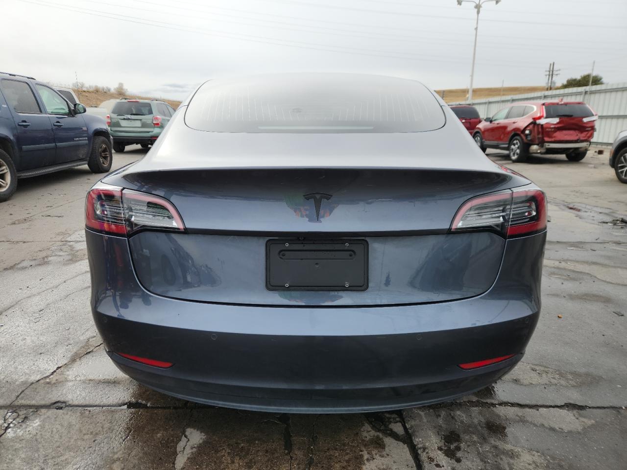Tesla Model 3 Image 5