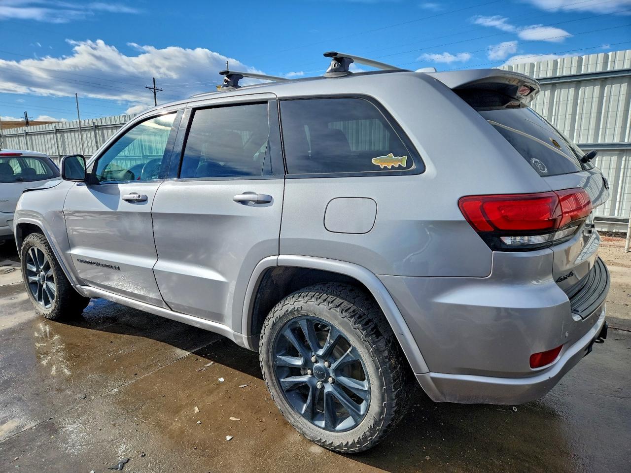 Jeep Grand Cherokee Laredo Image 10