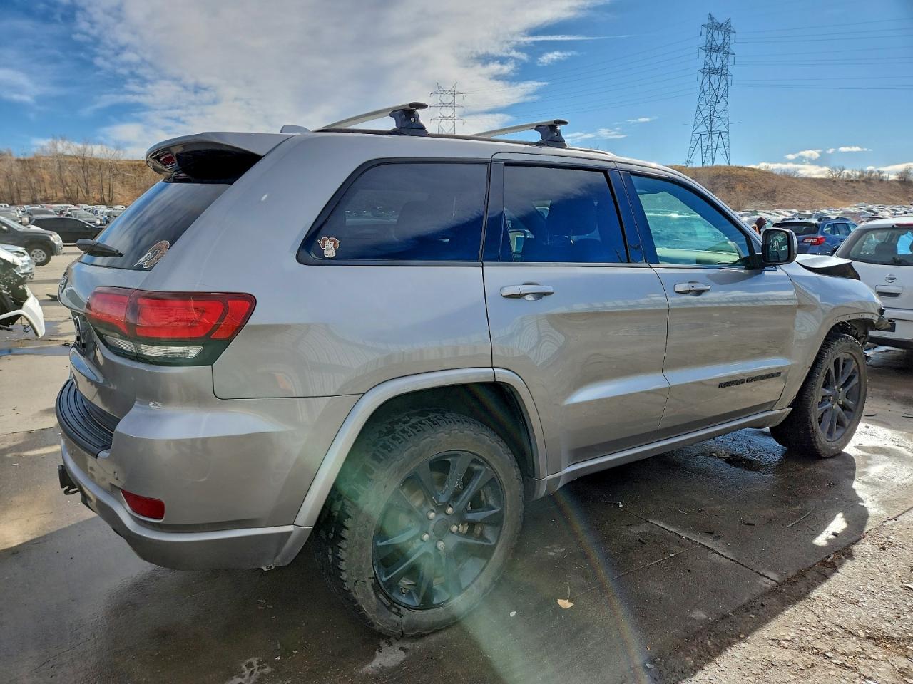 Jeep Grand Cherokee Laredo Image 14