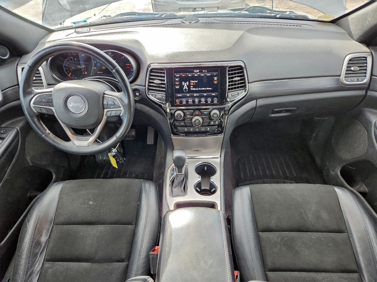 Jeep Grand Cherokee Laredo Image 6