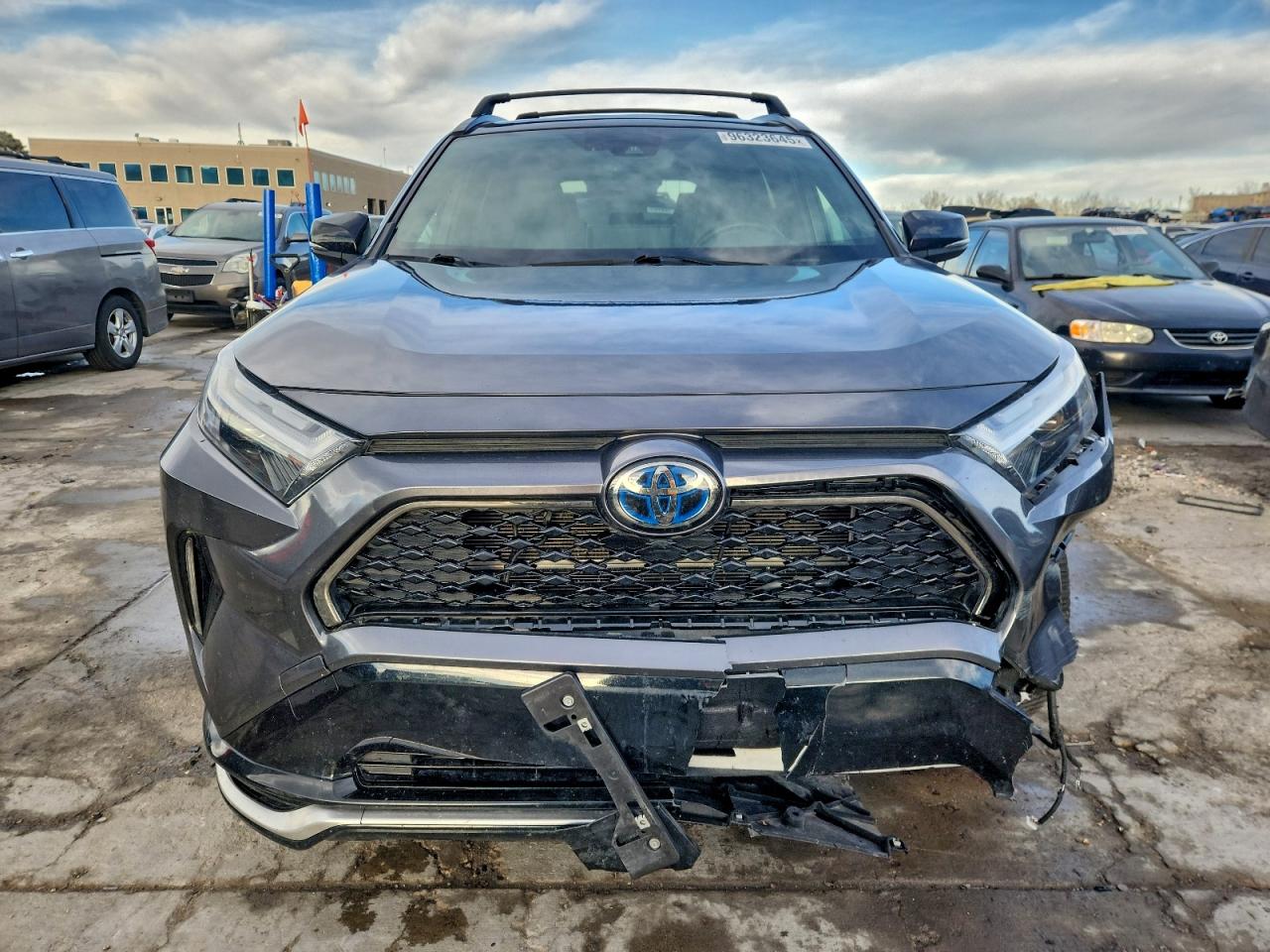 Toyota RAV4 Xse Image 2