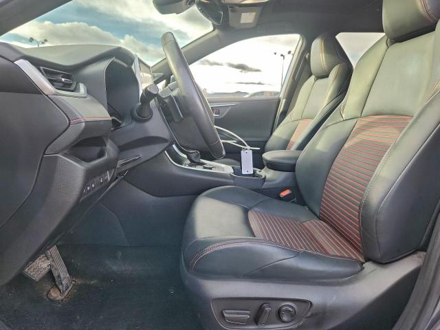 Toyota RAV4 Xse Image 3