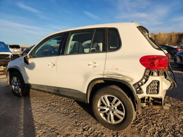 Volkswagen Tiguan S Image 2