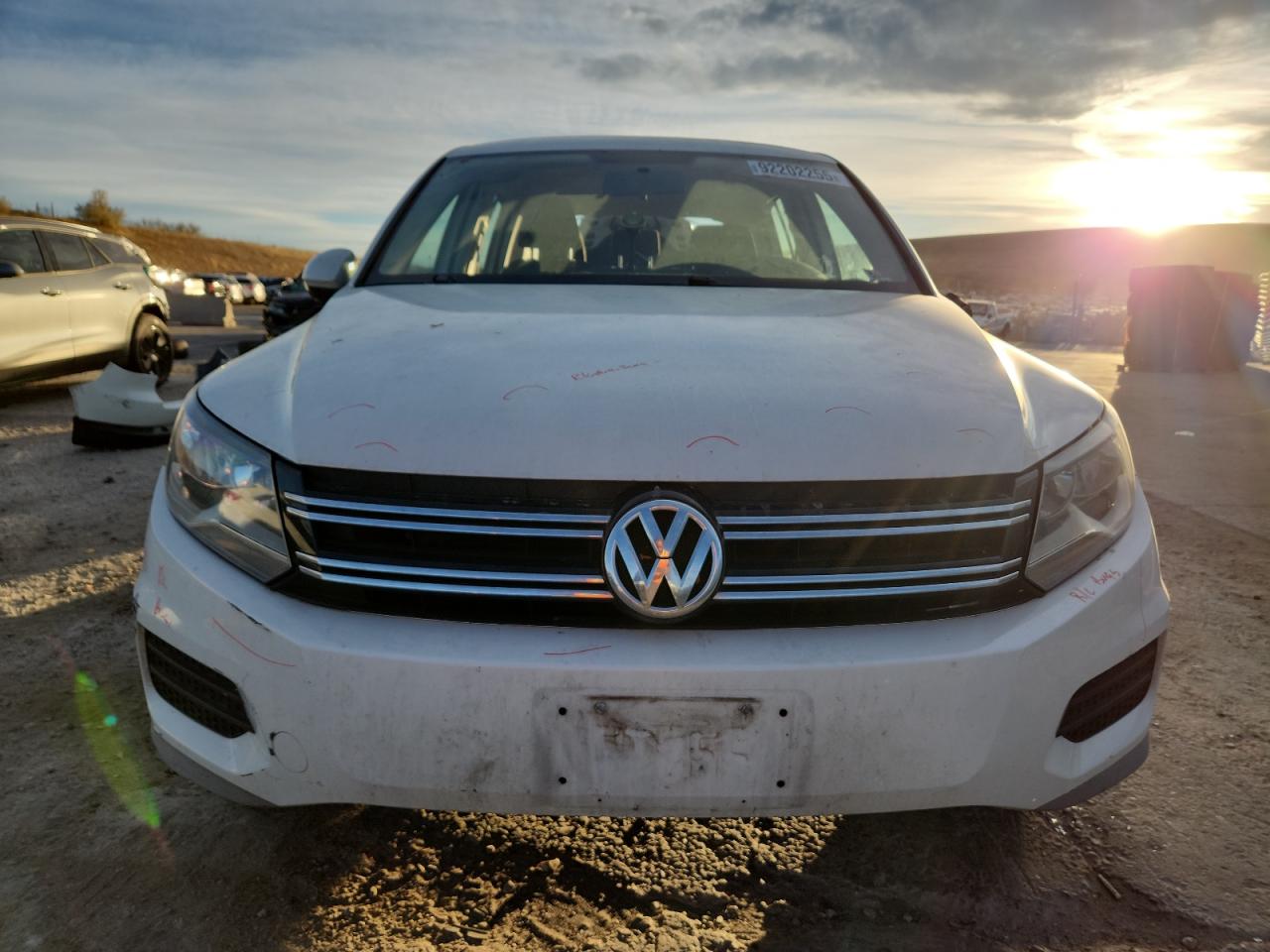 Volkswagen Tiguan S Image 12