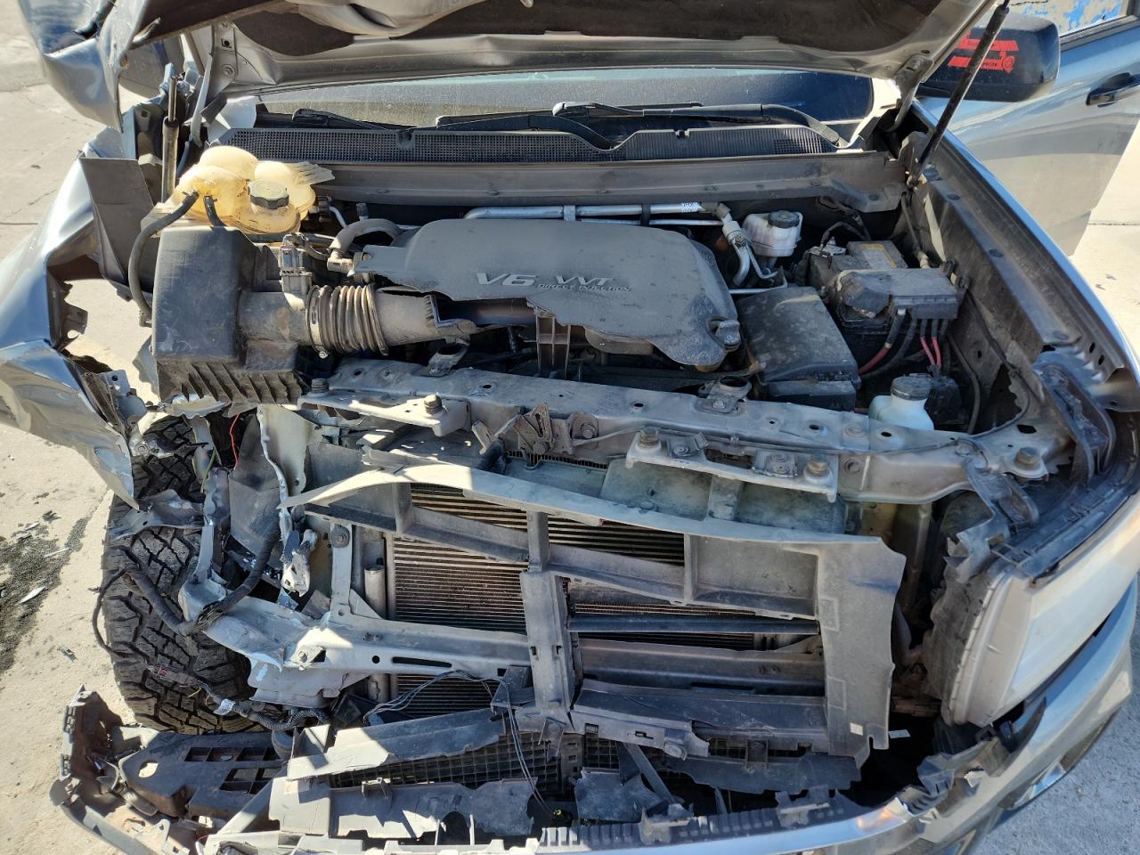 GMC Canyon At4 Image 2