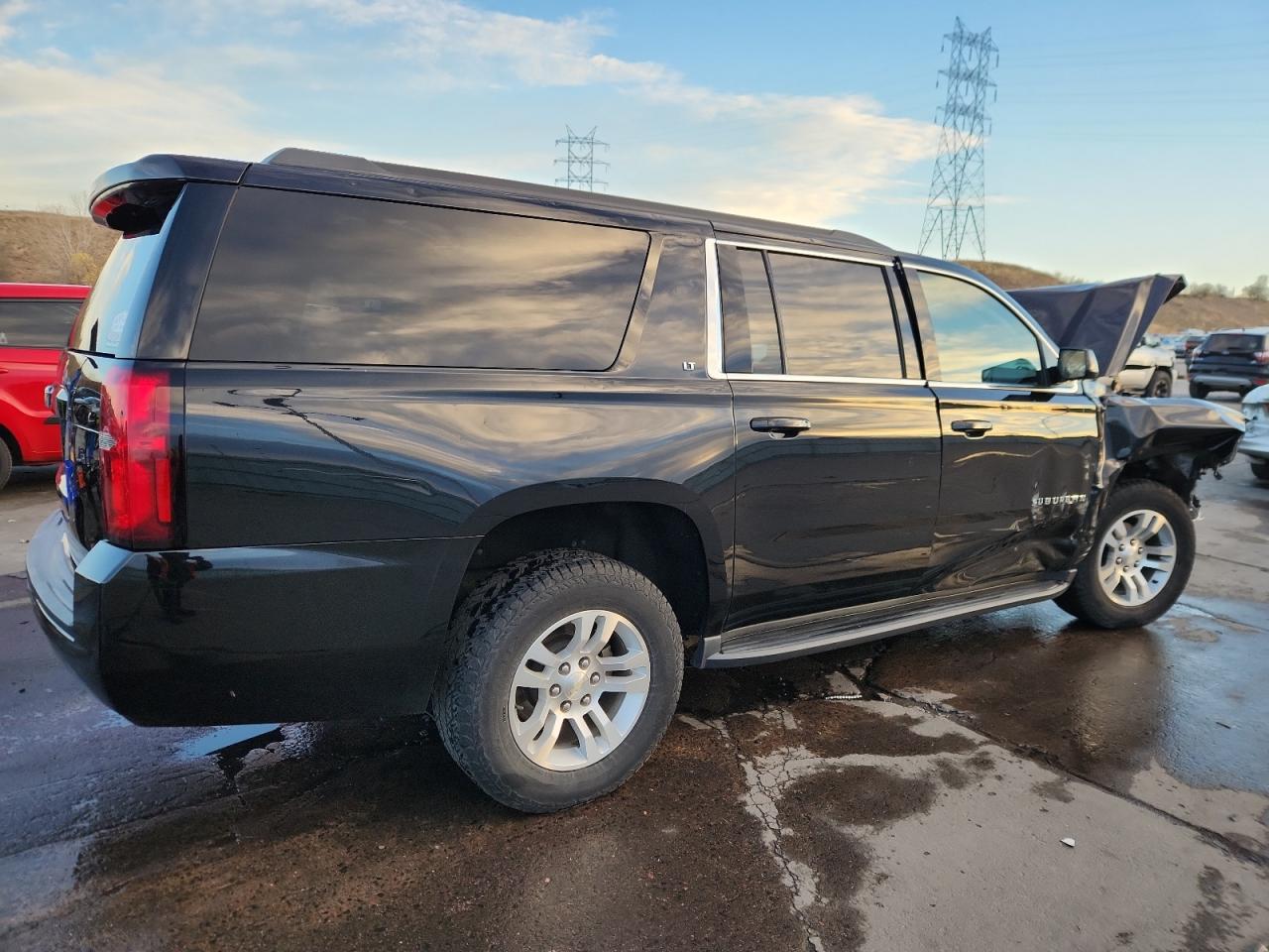 Chevrolet Suburban K1500 Lt Image 6