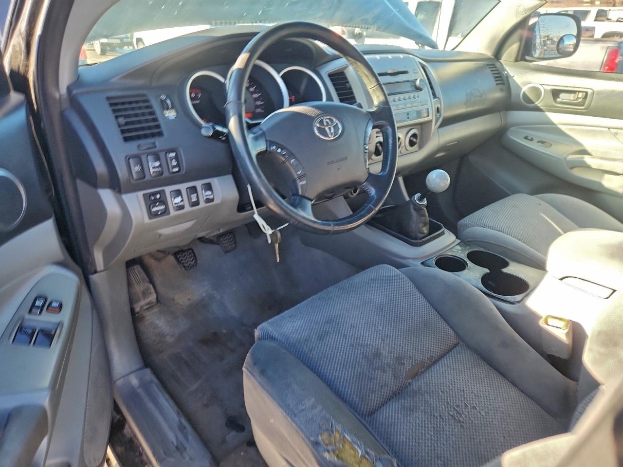 Toyota Tacoma Access Cab Image 3