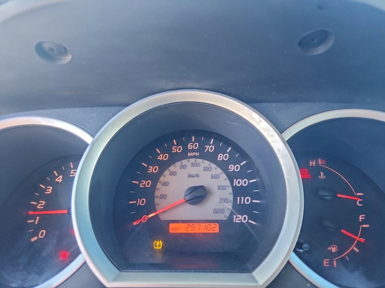 Toyota Tacoma Access Cab Image 9